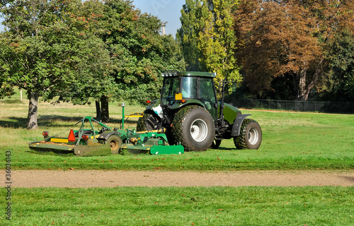 Photo: Grass Cutting equipment Grass Cutting equipment