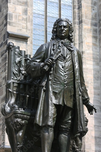 Photo: statue von j. s. bach in leipzig statue von j. s. bach in leipzig