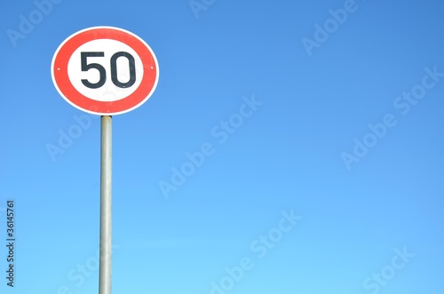 Foto: Verkehrsschild ''50'' Verkehrsschild ''50''