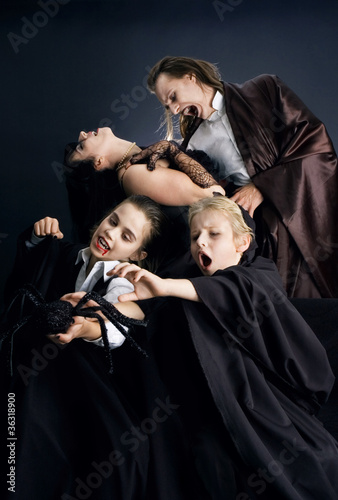 Photo: Halloween Family Halloween Family
