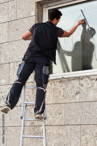 Foto: professionelle fensterreinigung professionelle fensterreinigung