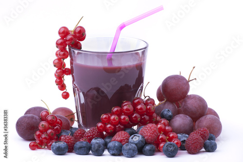 Photo: succo di frutta con ribes mirtilli lamponi e uva succo di frutta con ribes mirtilli lamponi e uva