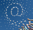 Foto: Paper airplanes in the manner of symbol of email Paper airplanes in the manner of symbol of email