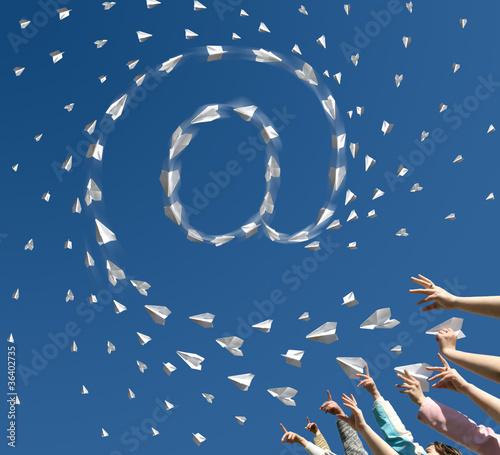 Photo: Paper airplanes in the manner of symbol of email Paper airplanes in the manner of symbol of email