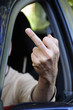 Autofahrer Stinkefinger