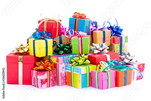 Photo: Pile de paquets cadeaux colorés Pile de paquets cadeaux colorés