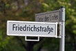 Straßenschild Friedrichstr./Unter den Linden