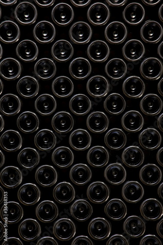 Foto: Weinflaschen im Regal, Wein, Weinkeller Weinflaschen im Regal, Wein, Weinkeller