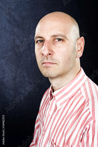 Foto: serious man serious man