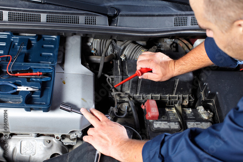 Foto: Auto mechanic Auto mechanic