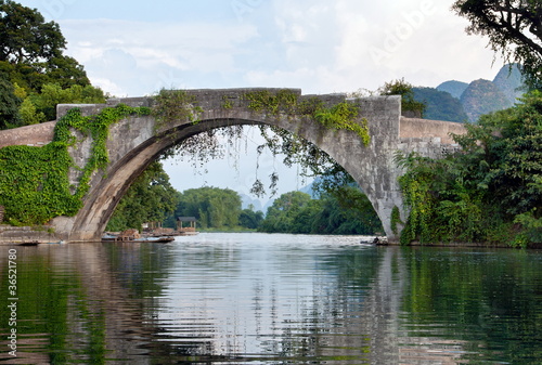 Photo: Chinese stone bridge Chinese stone bridge
