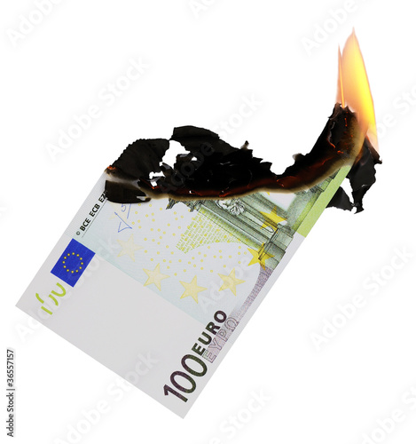 Photo: 100 Euroschein brennt 100 Euroschein brennt