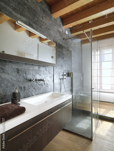 Photo: bagno moderno con doccia in mezzo al locale bagno moderno con doccia in mezzo al locale