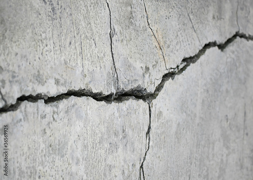 Photo: stone crack stone crack