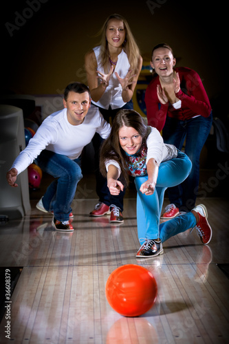 Photo: bowling bowling
