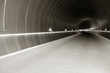 Menschen am Ende des Tunnels