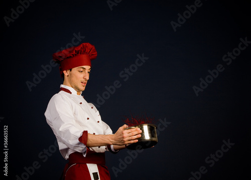 Foto: Chef with Tomato Sauce Chef with Tomato Sauce