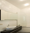 Foto: luxurious modern white bathroom luxurious modern white bathroom