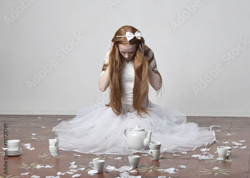 Photo: What's broken, Alice? - I am. What's broken, Alice? - I am.