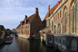 canal à bruges de jour