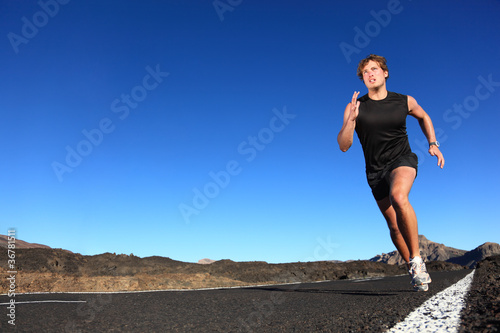 Foto: Running - male runner Running - male runner