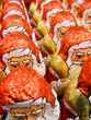 Schokoladenfiguren in bunter Aluverpackung Schokoladenfiguren in bunter Aluverpackung