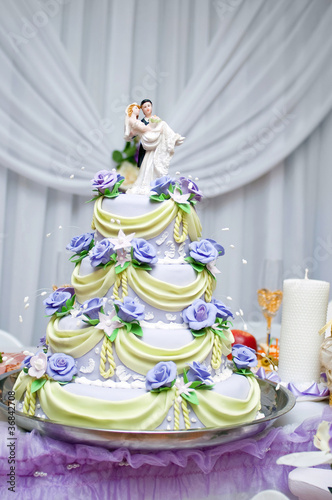 Photo: Layered wedding cake Layered wedding cake