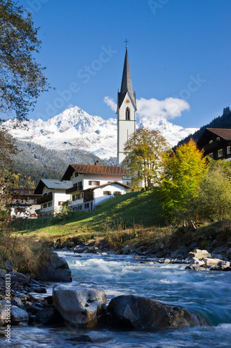 Foto: Bergdorf im Herbst Bergdorf im Herbst