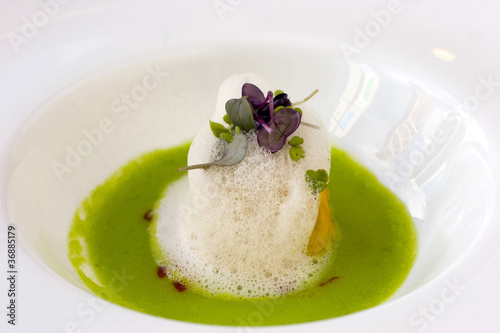 Photo: Fine dining Chinese dim-sum siew mai with foam Fine dining Chinese dim-sum siew mai with foam