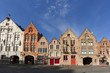 canal et facade à bruges de jour canal et facade à bruges de jour