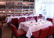 Foto: Gedeckte Tische im Wein-Restaurant Gedeckte Tische im Wein-Restaurant