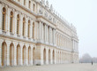 Versailles sous la brume Versailles sous la brume