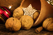 Walnüsse und Zimt zu Weihnachten