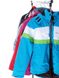 winterjacken am garderobe