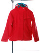 winterjacke an dem kleiderständer