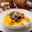 Foto: polenta con funghi porcini polenta con funghi porcini
