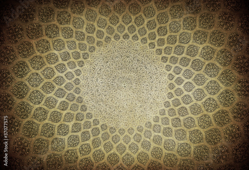 Photo: Dome of the mosque, oriental ornaments from Isfahan, Iran Dome of the mosque, oriental ornaments from Isfahan, Iran