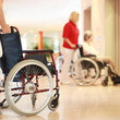 Rollstuhl im Pflegeheim