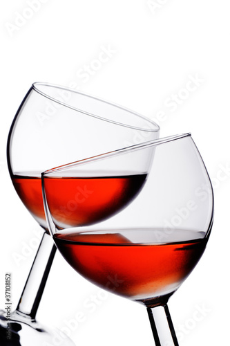 Photo: Zwei Weingläser mit Rosé Zwei Weingläser mit Rosé