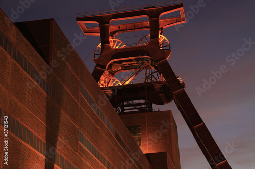 Photo: Förderturm in der Nacht Förderturm in der Nacht