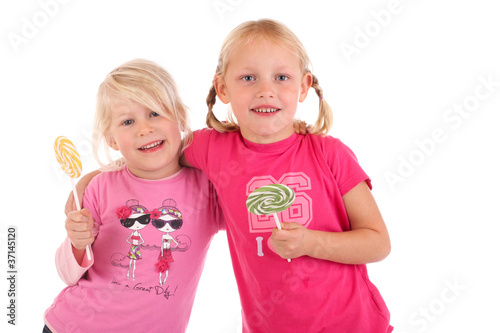 Photo: Freundinnen mit Lutscher Freundinnen mit Lutscher