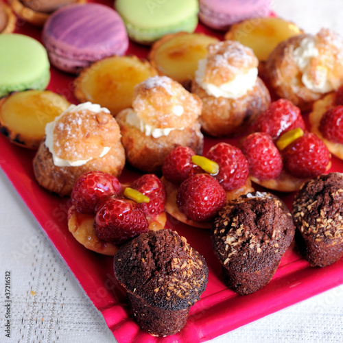 Photo: plateau de desserts, mignardises plateau de desserts, mignardises