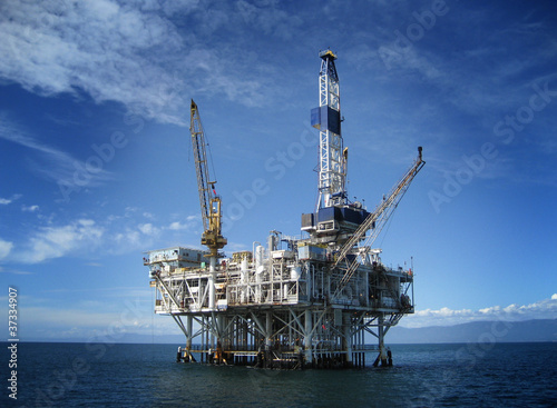 Illustration: Offshore Oil Rig Drilling Platform Offshore Oil Rig Drilling Platform