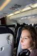femme dans l'avion