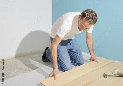 Photo: Verlegen von Laminat Verlegen von Laminat