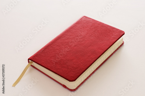 Foto: Rotes Buch Rotes Buch