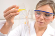 Chimico in laboratorio
