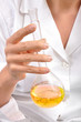 Chimico in laboratorio