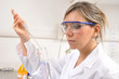 Chimico in laboratorio