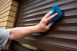 Foto: hand cleaning roller shutters hand cleaning roller shutters